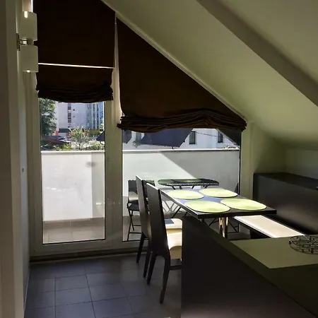 Apartma Klass 210 *