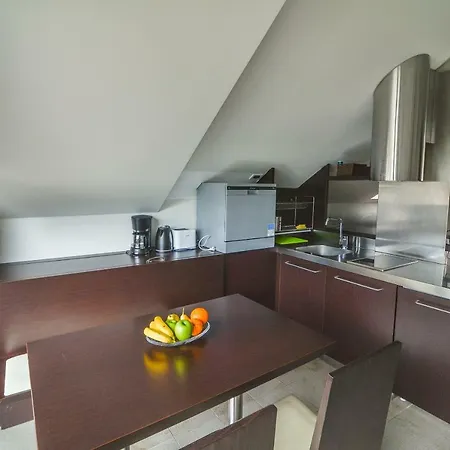 Apartma Klass 210 *